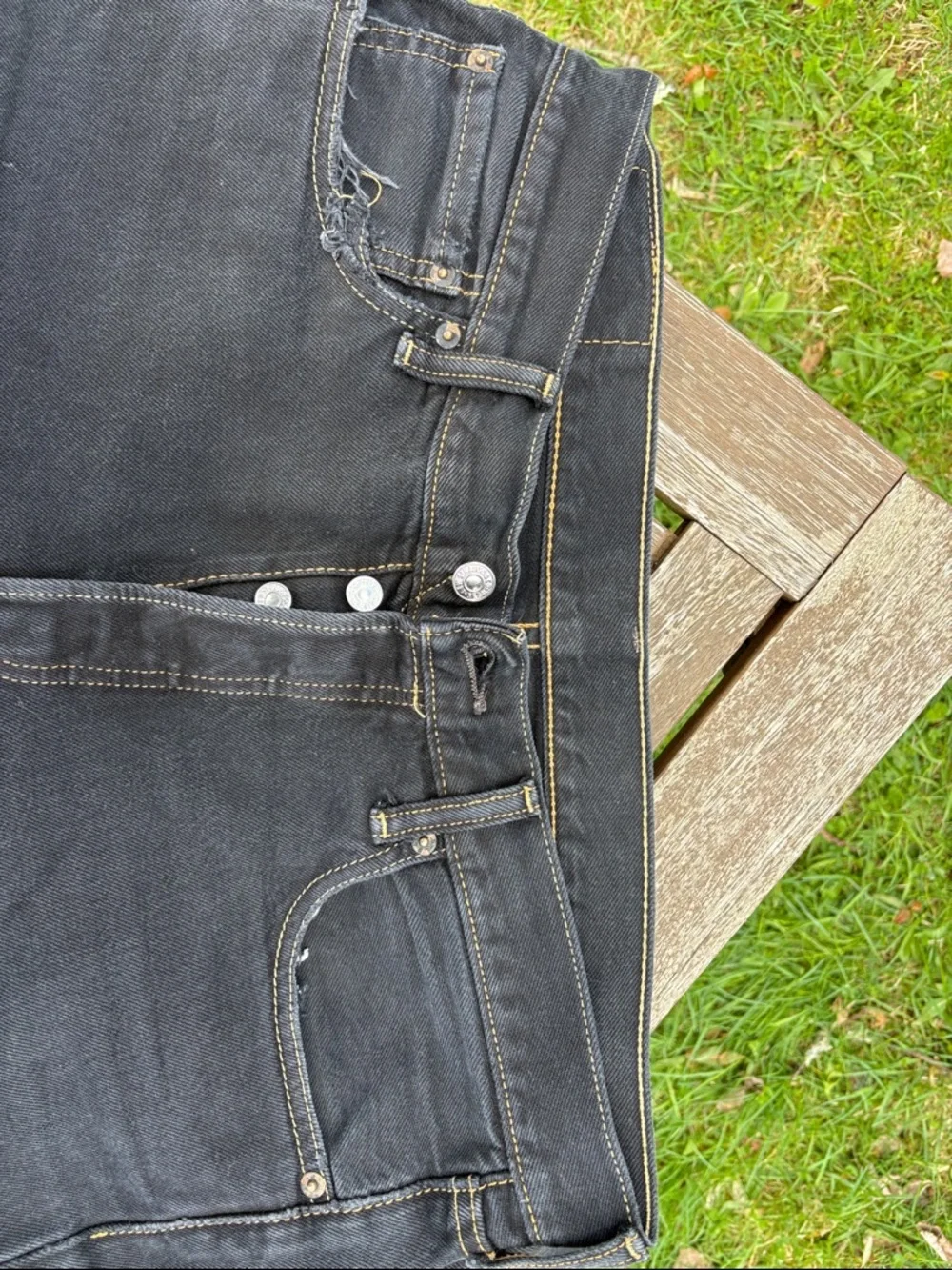 Levi's Men's Black Slim Straight Jeans - Classic Five-Pocket